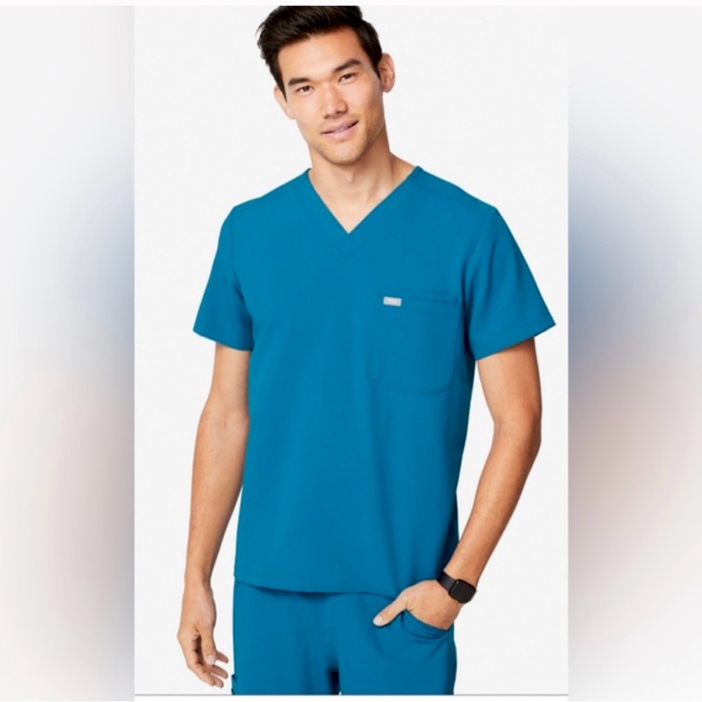 Figs Leon Three-Pocket Scrub Top Men’s Small Scrub Top Medical Nursing Scrubs